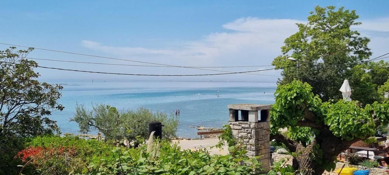 Romantic Apartment For Two On The Sea Замбратия Екстериор снимка